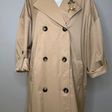 Trench Coat beige con spille gioiello rimovibili