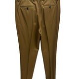 Pantaloni classici Lardini di colore marrone per uomo, realizzati al 100% in pura lana vergine.