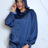 Camicia satinata con cappuccio
