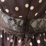 Top Vicolo a Pois con Pizzo e         Scollo a V