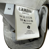 Pantaloni classici Lardini di colore marrone per uomo, realizzati al 100% in pura lana vergine.